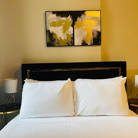 The New Yorker Hotel Westside